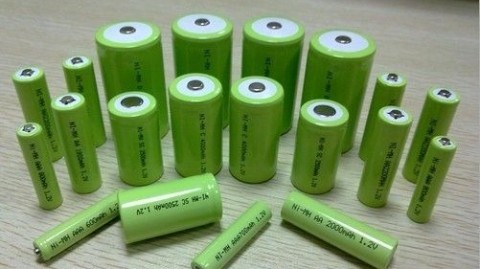 镍镉电池充电全攻略：从新手快速上手到专业级充电器管理技巧（附电池健康检测指南）