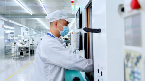 我在眼镜城配镜那天，老板却给我安利了一副能“看见”答案的眼镜